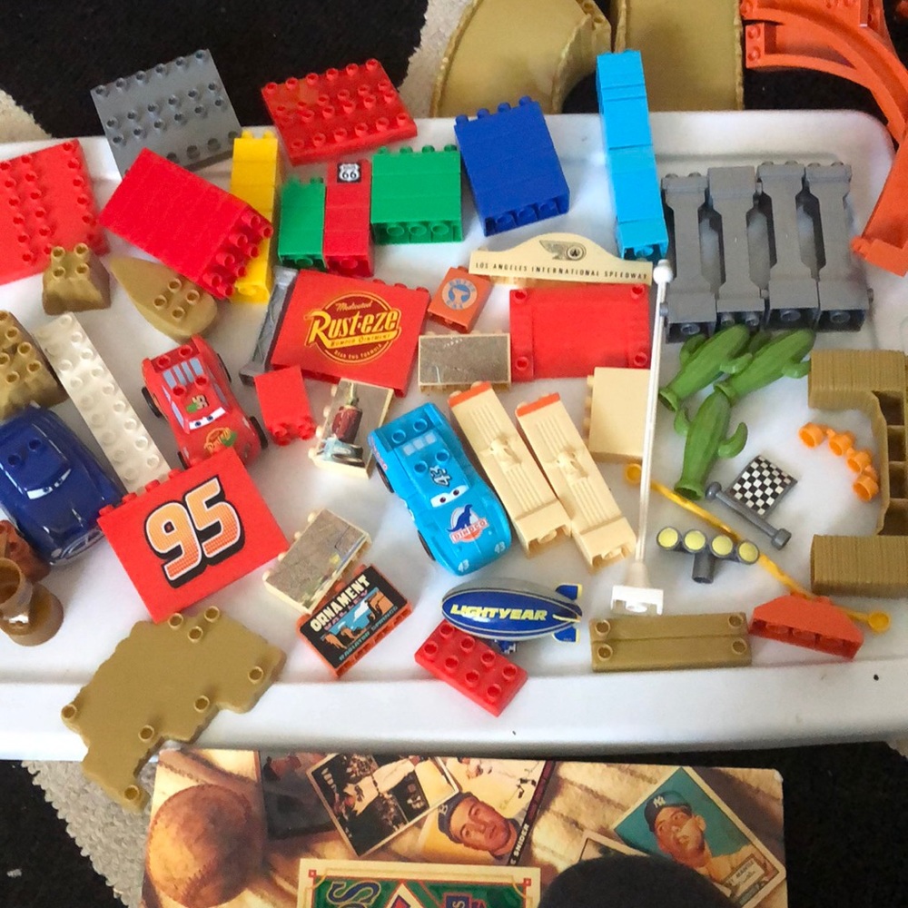 Disney Pixar piston cup & desert mega blocks